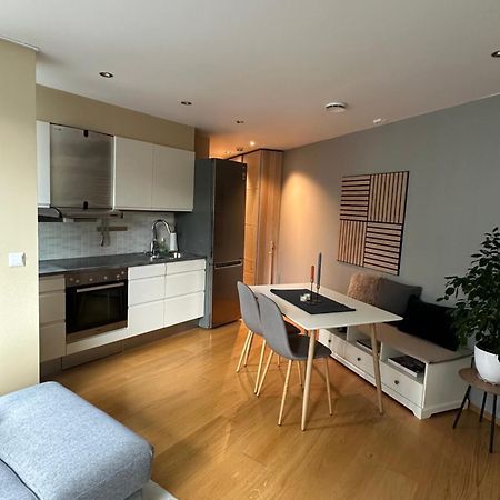 Urban And Quiet Apartment In City Centrum Tromsø Esterno foto