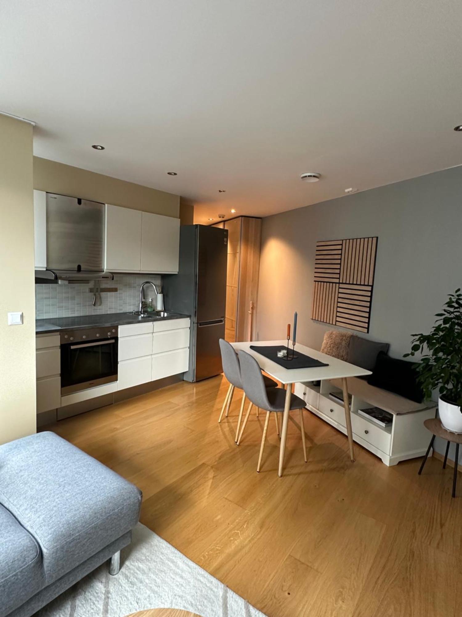 Urban And Quiet Apartment In City Centrum Tromsø Esterno foto